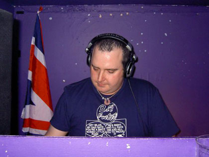 Big Al Medino of Frenzy DJing at the last ever Destiny in 2005
