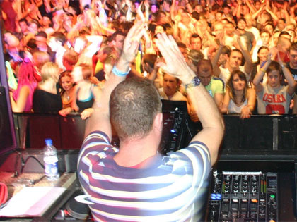 DJ Gaz White taking the acclaim after another trance set